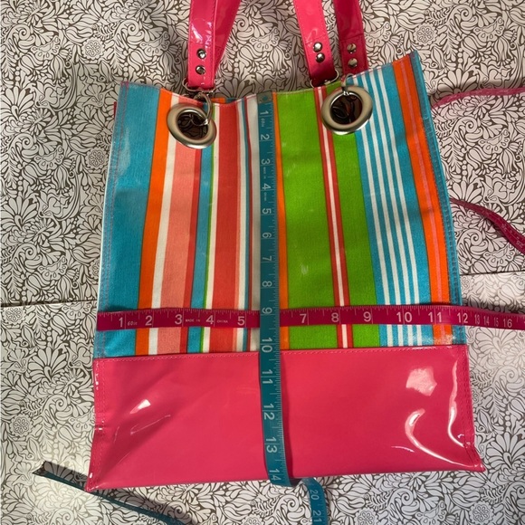 TWO'S Company Small PVC Beach Bag - Picture 9 of 11